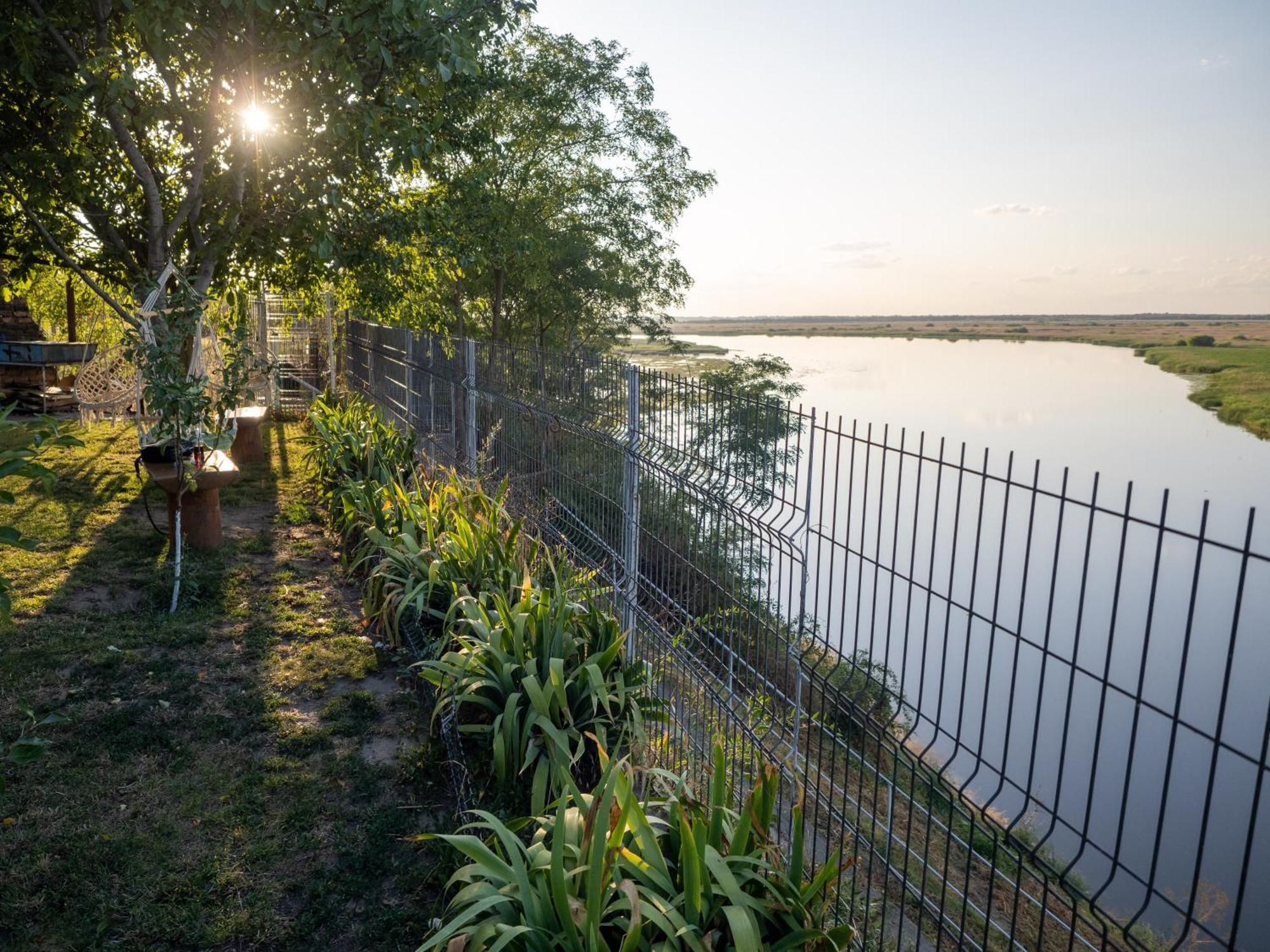 Laguna Nuferilor Habitat Somova Exterior foto